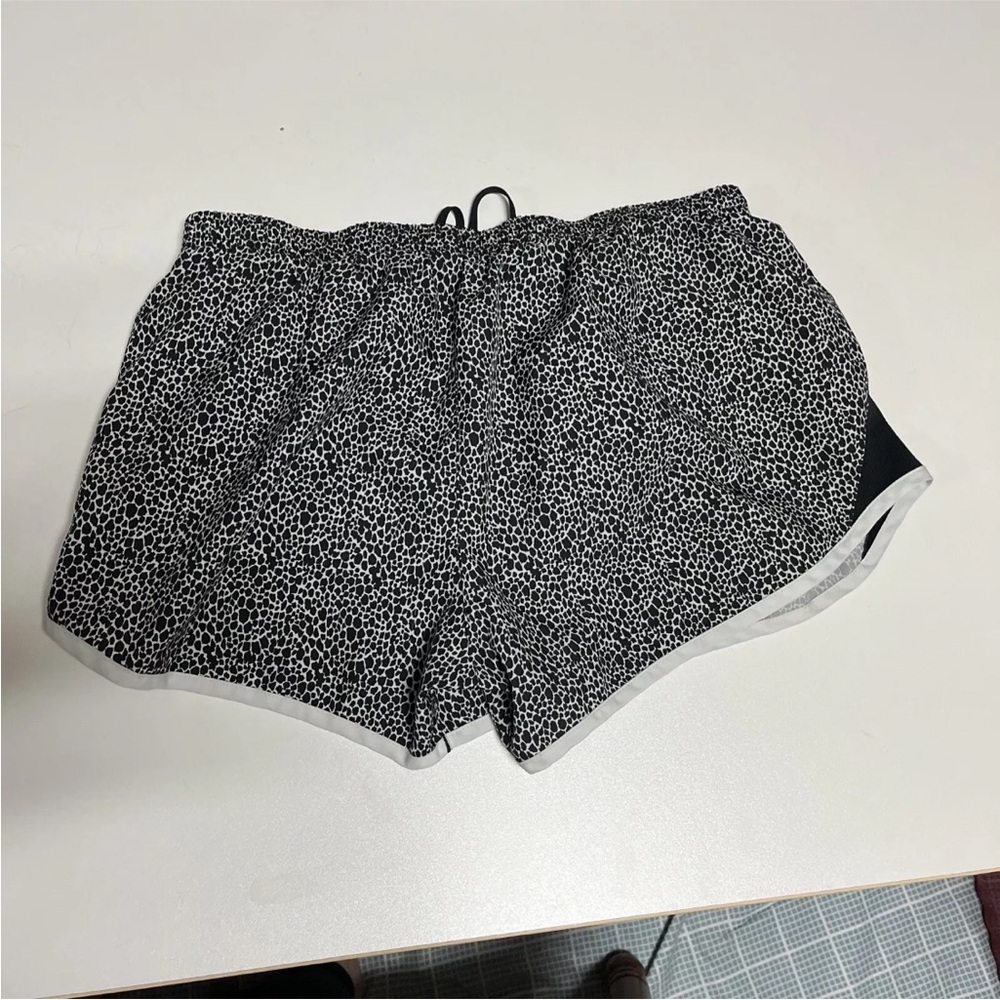Nike Swim Or Athletic Shorts Cheetah, Giraffe Print Size  Medium Drawstring